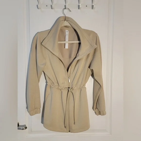 Lululemon Softstreme Cinch-Waist Jacket Trench Tan•Full Zip Pocketed Jacket•XS/2 - Picture 7 of 16